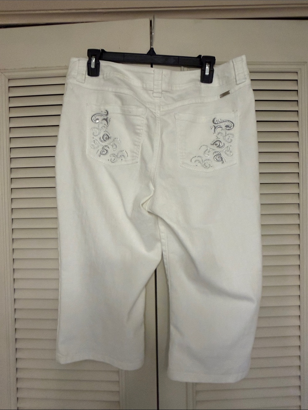 Like New INC Denim Capri Jeans